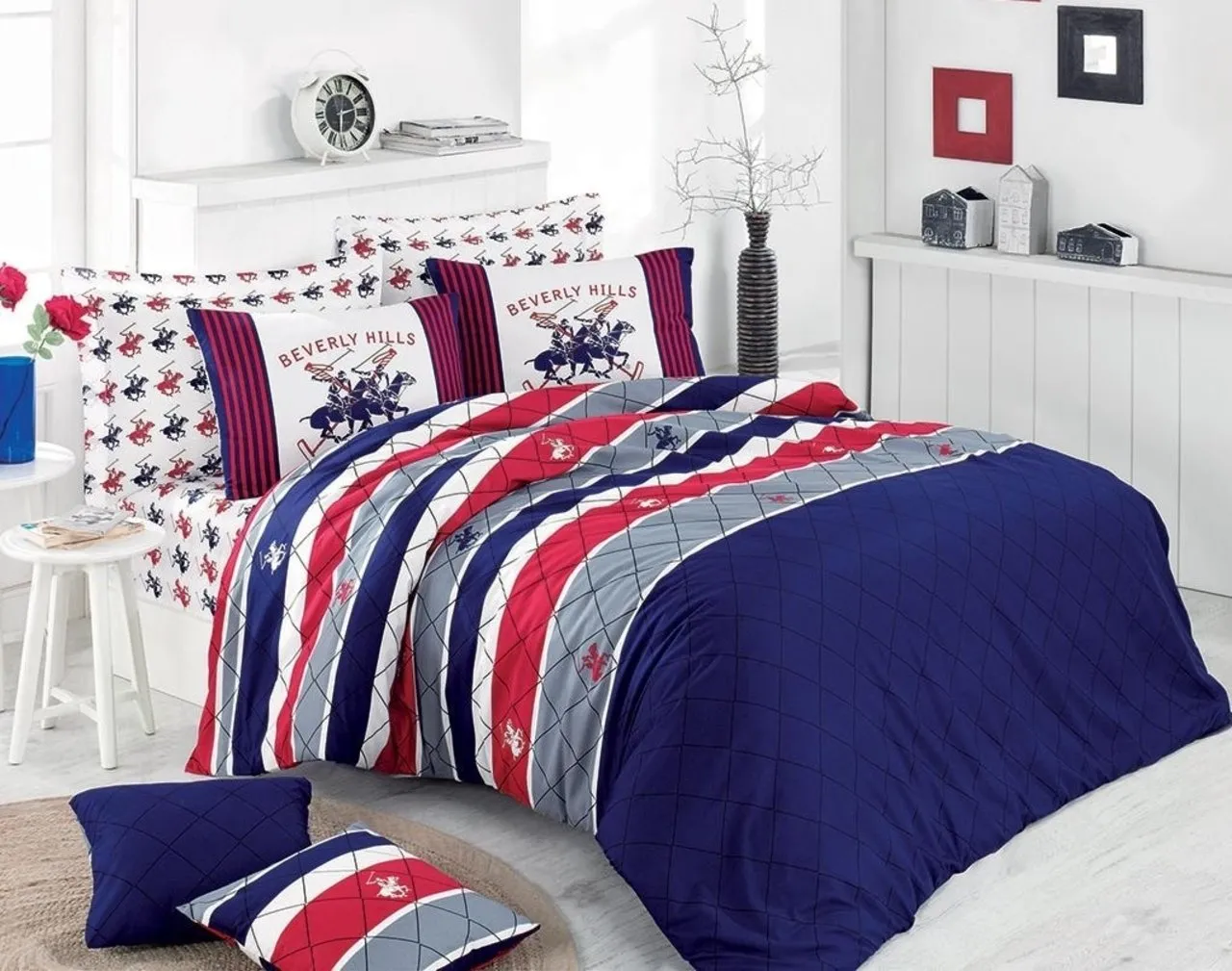 l-lenjerie-de-pat-dubla-diamonds-beverly-hills-polo-club-4-piese-240-x-260-cm-100-bumbac-ranforce-albastrurosualb.webp